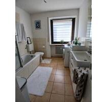 Schöne 3-Zimmer Wohnung mit Balkon, Küche und Garage - Eggenfelden