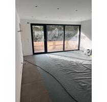 2 Zimmer Wohnung Neu Saniert in Asperg