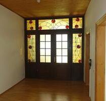 Altbauwohnung mit 2 Zimmern und EBK - Sonneberg