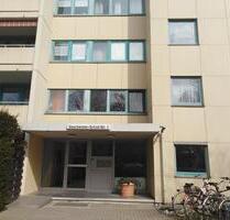 Schöne 1-Zimmer-Wohnung mit Balkon und Aufzug in Erlangen-Bruck