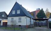 Foto - Freistehendes Einfamilienhaus mit Carport
