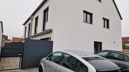 Foto - Reiheneckhaus - 2.050,00&nbsp;EUR Kaltmiete, ca.&nbsp; 160,00&nbsp;m&sup2;