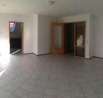 Helle 4-Zimmer-Wohnung im DG in 69242 Mühlhausen