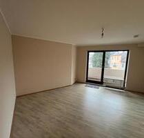 Frisch renovierte, helle 2 ZKB Wohnung mit Balkon & Aufzug - Neunkirchen Heinitz