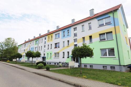 Foto - Schöne 2 Zimmer Wohnung ! - 300,00&nbsp;EUR Kaltmiete, ca.&nbsp; 45,75&nbsp;m&sup2;