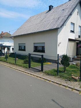 Foto - Einfamilienhaus zu verkaufen - 299.999,00&nbsp;EUR Kaufpreis, ca.&nbsp; 160,00&nbsp;m&sup2;