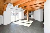 Foto - ImmoBillia:'4,5 Zimmer DG-Maisonette-Wohnung mit großzügigem Wohn-Essbereich.'