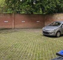 Stellplatz PKW 40€ Motorrad 20€ Schwerin Parkplatz