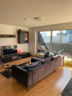 Foto - Helle 4-Zimmer-Wohnung mit Balkon & Aufzug – direkt am Allee-Cent