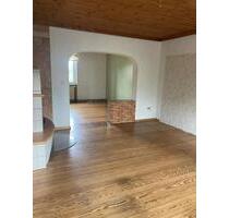 Große Wohnung mit Sauna zu vermieten (Homburg-Bruchhof)