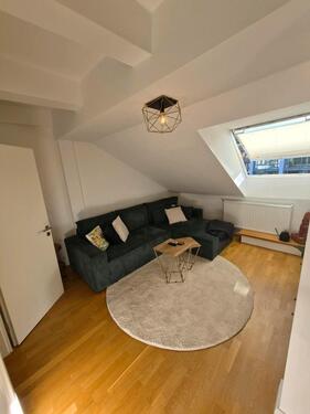 Foto - 2 Zimmer Dachgeschoßwohnung zur Miete in Hamburg