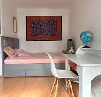 Zimmer zur Untermiete - 320,00&nbsp;EUR Kaltmiete, ca.&nbsp; 16,00&nbsp;m&sup2; in Leipzig (PLZ: 04229) Altwest