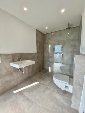 Foto - Helle und geräumige Einliegerwohnung + Terrasse