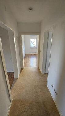 Foto - 3 Zimmer, Küche und Bad mit Fenster