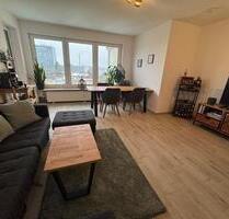 Voll-Renovierte 3 Zimmer Wohnung mit EBK & Blick über Erlangen