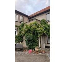 Wohnen mit Charakter: Mehrfamilienhaus in Nessetal - Drei Gleichen