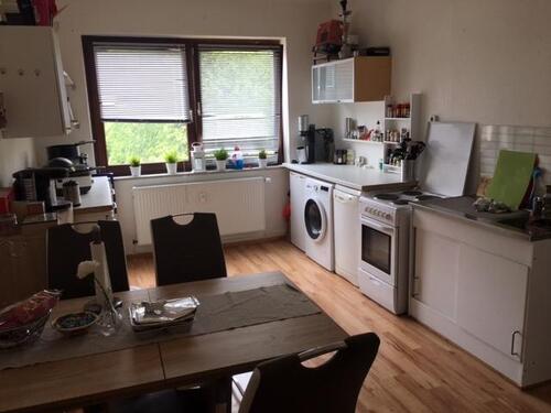 Foto - Studentenbude, 2-Zi.-Whg., EBK, Garten, Wanne, zentrale Lage