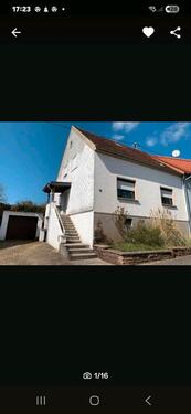 Foto - Einfamilienhaus mit Garten und Garage