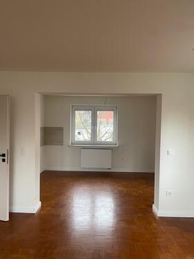 Foto - Erstbezug: Kernsanierte 3-Zimmer-Wohnung im Zentrum von Baunatal