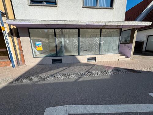 Foto - Neu reonoviertes Ladenlokal Gewerberaum zu Vermiten