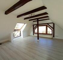 3-Zimmer Dachgeschosswohnung mit Charme in der Waldstr., nahe Sahnpark, ab 01.03.2026 - Crimmitschau 3-Zimmer Dachgeschosswohnung mit Charme in der Waldstr., nahe Sahnpark, ab 01.03.2026 - Crimmitschau