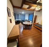 Wohnhaus mit großer Küche, 2 Bädern für 10 Personen und Garten - Grünsfeld