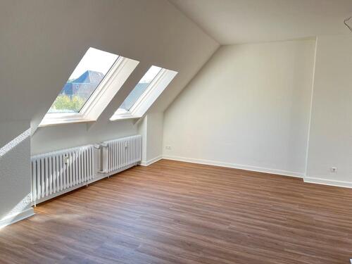 Foto - 4-Raumwohnung im Dachgeschoss mit Balkon verfügbar!