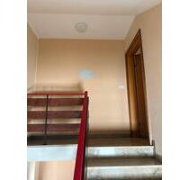 Helle 3 Zimmer Dachwohnung - 700,00&nbsp;EUR Kaltmiete, ca.&nbsp; 65,00&nbsp;m&sup2; in Wemding (PLZ: 86650)