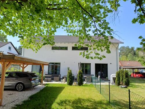 Foto - Neubau-Doppelhaushälfte am Waldrand, 5 Minuten zur Altstadt