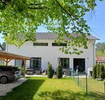 Neubau-Doppelhaushälfte am Waldrand, 5 Minuten zur Altstadt - Weiden in der Oberpfalz