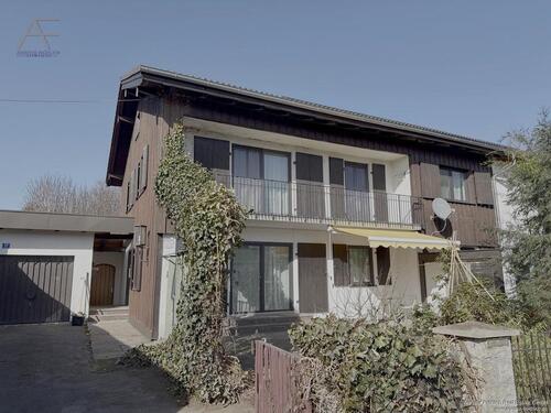 Foto - Wohnen fast wie im eigenem Haus - 3,5 Zimmer Wohnung mit Wohnküche, Garten, Terrasse & Stellplatz