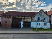 Foto - Einfamilienhaus Renovierungsbed. mit Nebengebäude und Garage