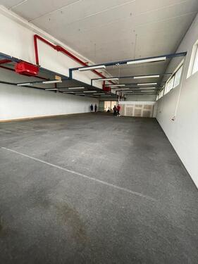 Foto - Lagerhalle in Top-Lage - 2.300,00 EUR Kaltmiete,