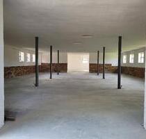 StellplatzUnterstellplatz für PKWOldtimerAnhängerMotorrad - Vilsbiburg