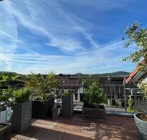 Gehobene 4,5 Zimmer ETW mit Luxusküche und Balkon mit Aussicht - Ilsfeld