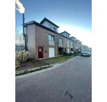 Borkumer Ring: Exklusive 5-ZKB Maisonette-Wohnung in Oldenburg