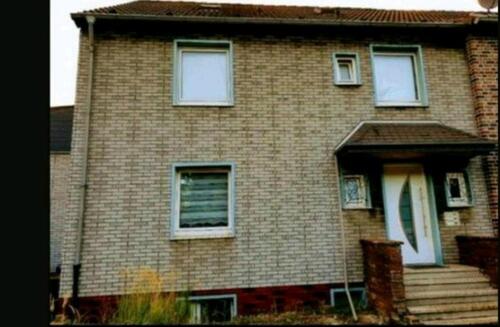 Foto - Haus-Doppelhaus. - 310.000,00 EUR Kaufpreis,