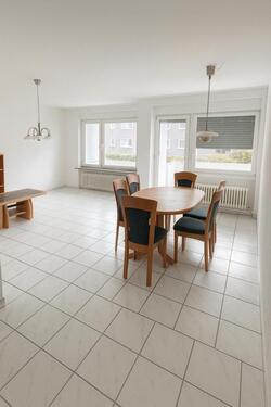 Foto - Attraktive 2-Zimmer-Hochparterrewohnung in ruhiger Lage von Köln