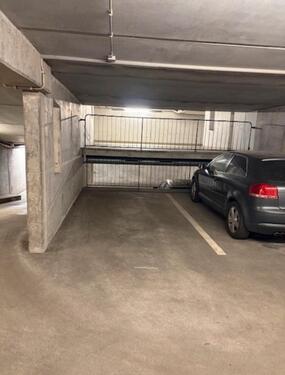 Foto - Tiefgaragen-Stellplatz in L7 ab sofort zu vermieten