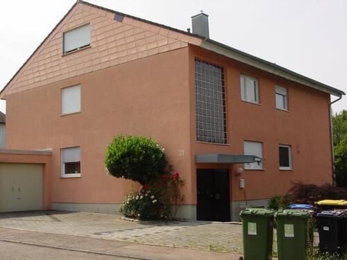 Foto - Ruhige 2-Zimmer-EG-Nichtraucherwohnung mit 65qm WFL, Terrasse !!!