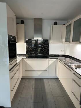 Foto - Moderne Gartenwohnung mit zwei TG Plätzen und Privatgarten