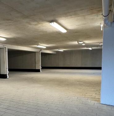 Foto - Tiefgararnstellplatz oder 2 - 85,00 EUR Miete,