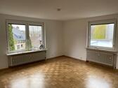 Foto - Helle 4 Zimmer Wohnung, Einbauküche, Garage & separater Eingang