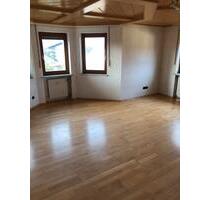 Großzügige 4-Zimmer-Wohnung mit Rundum-Balkonen in Neubäu am See - Roding
