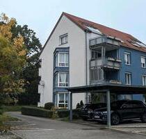 Helle Dachgeschoss Wohnung (Balkon, Einbauküche) in Windischleuba - Nobitz