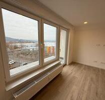 Schöne 3-Zimmer-DG Wohnung mit Balkon & Tiefgaragenstellplatz - Mosbach