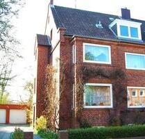 Stilvolles Mehrfamilienhaus mit großem Garten in Kieler Bestlage
