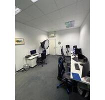 Einzeln anmietbare moderne Büroräume Frankfurt-Nieder-Eschbach: möbliert, teilbar, Parkplätze - Frankfurt am Main Bonames