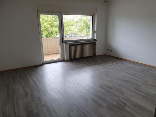 Foto - Helle 2 Zi Wohnung mit Balkon - 420,00&nbsp;EUR Kaltmiete, ca.&nbsp; 60,00&nbsp;m&sup2;