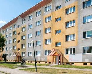 Ausblick inklusive. - 335,00&nbsp;EUR Kaltmiete, ca.&nbsp; 49,41&nbsp;m&sup2; in Prenzlau (PLZ: 17291)